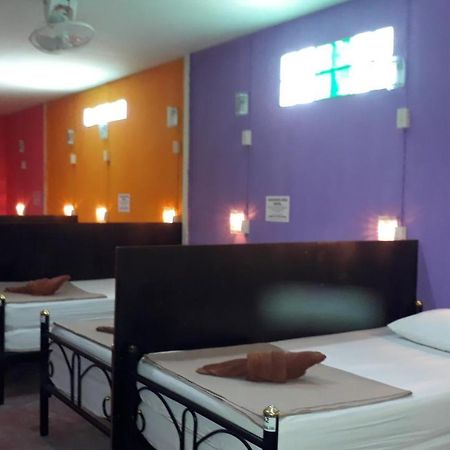 Baan Mook Anda Hostel Ko Lanta Exterior foto